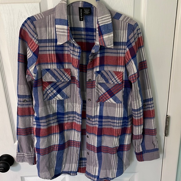 Flannel shirt - Picture 1 of 3